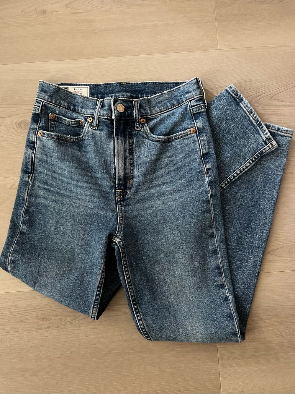 GAP Cigarette High Rise Women’s Jeans size 26